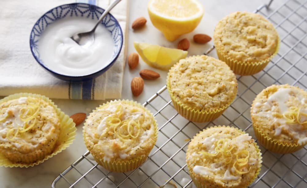 Lemmon poppy seed muffins